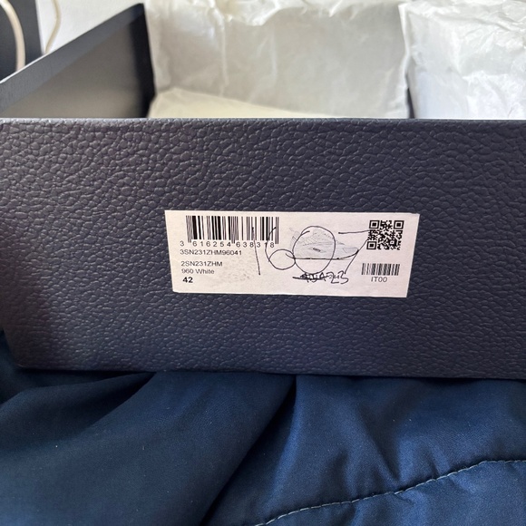 Dior b22 White/Silver Pristine Condition Size 9/Eu42 - Picture 8 of 8